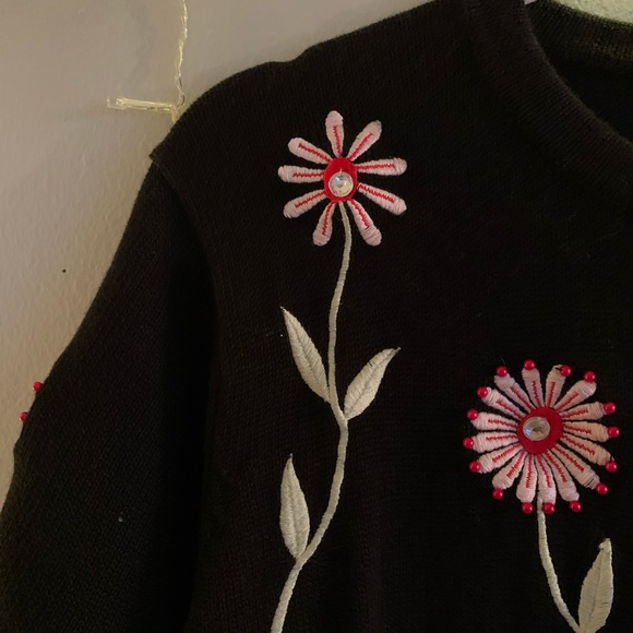Morgan Cole Embroidered Flower Cardigan - Picture 4 of 7